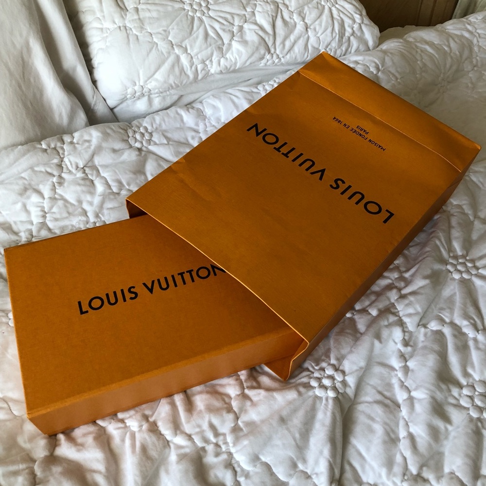 #6 Louis Vuitton Box & Gift Bag